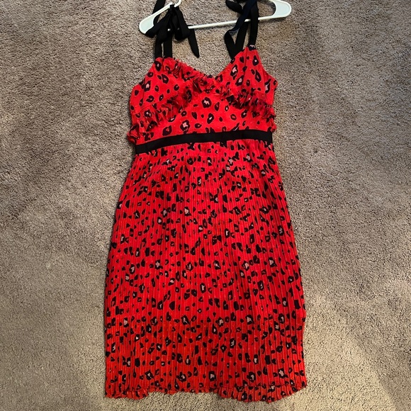 Foxiedox women midi leopard print dress - size medium. Like new! - Picture 8 of 8